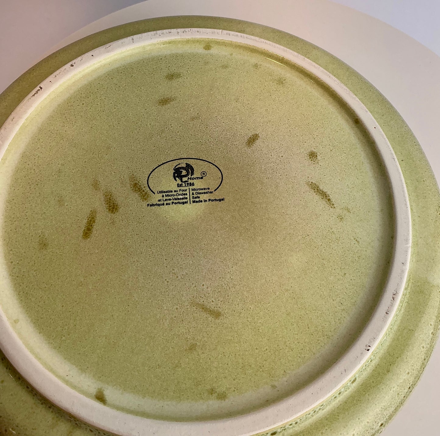 TH Home Portugal Stoneware Round Serving Bowl – Olive Green
