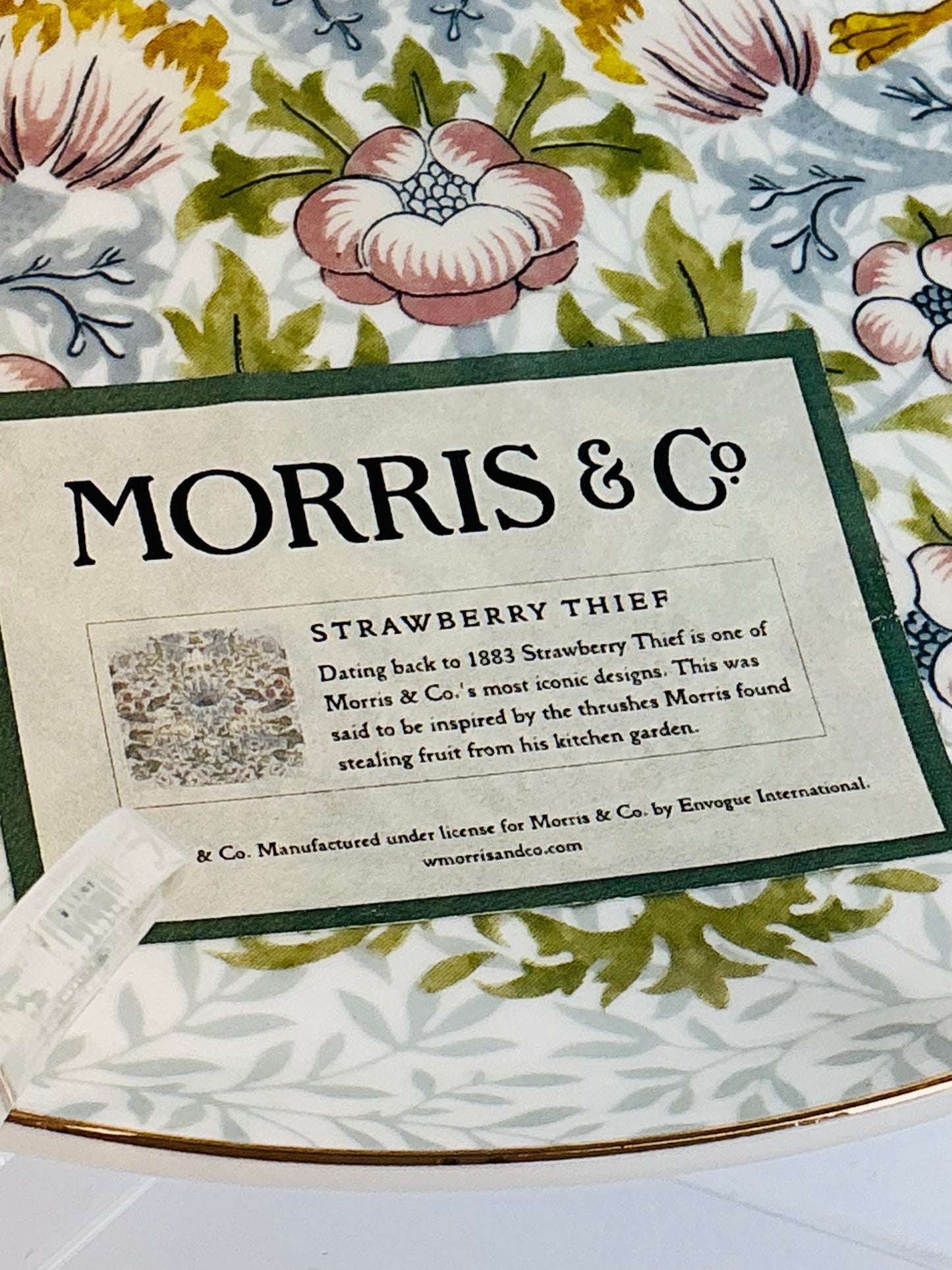 Morris & Co. Strawberry Thief Premium Porcelain Plate 8.5"