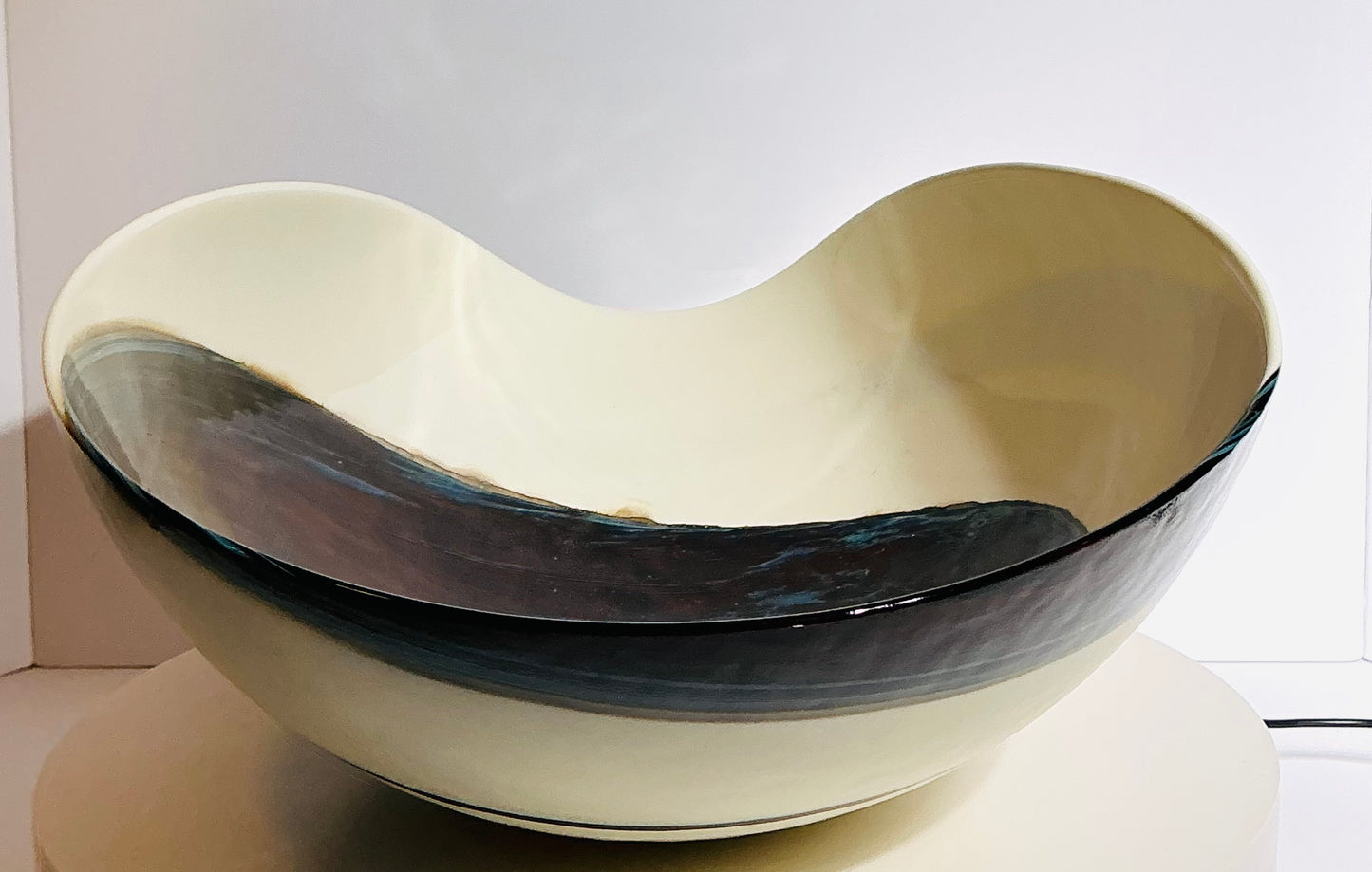 Yalos Murano Art Glass Bowl – 20" Ivory & Teal Sculptural Centerpiece