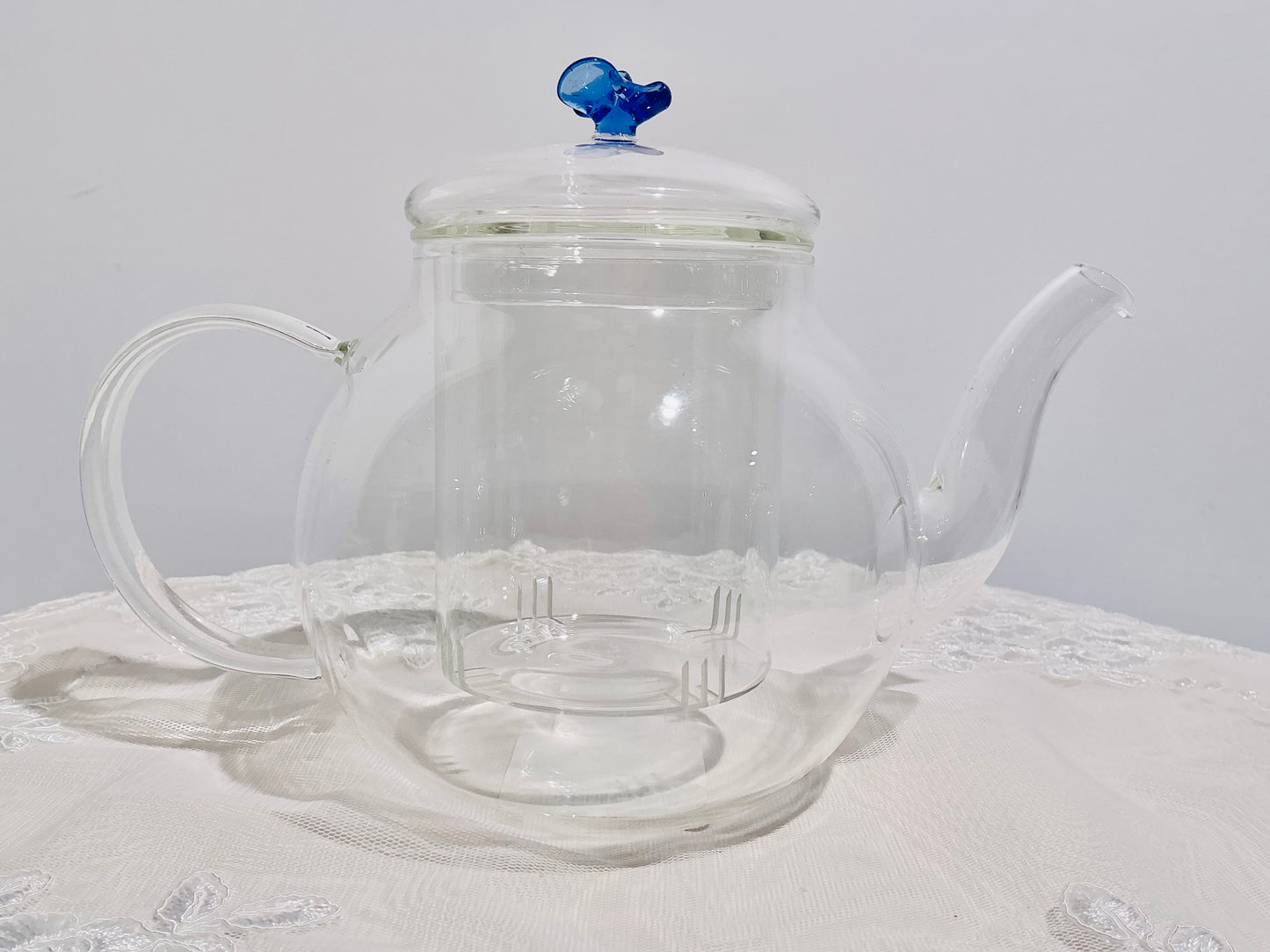 Glass Teapot with Decorative Knob Lid & Built-In Infuser – Lemon, Blue Bird, Tulip or Bee