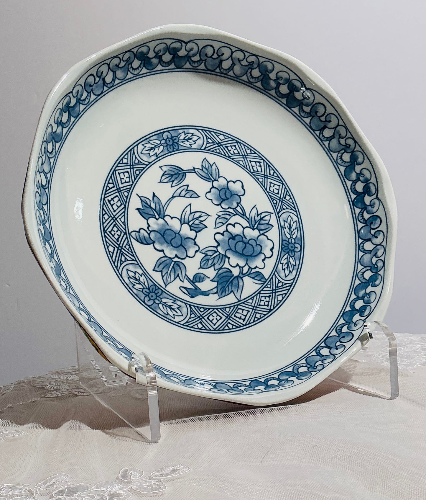 SH Home Imari Style Scalloped Edge Ceramic Bowl | 7.5" Bold Floral