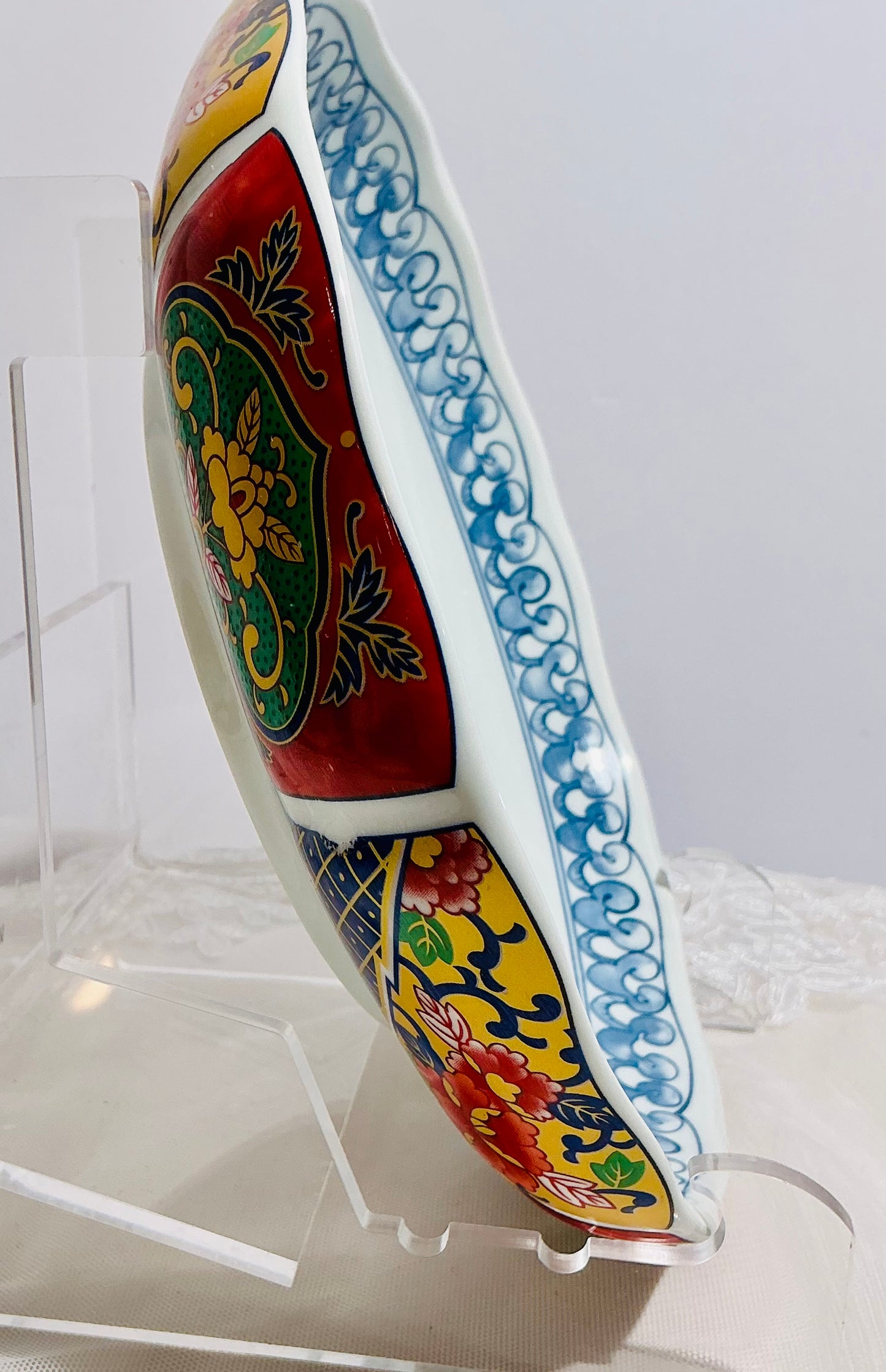 SH Home Imari Style Scalloped Edge Ceramic Bowl | 7.5" Bold Floral