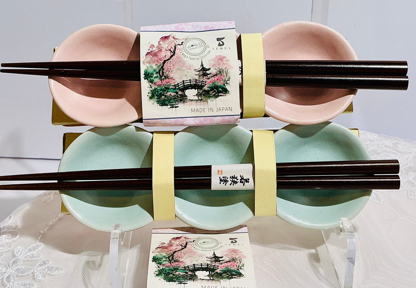 Jewel World Traveler Chopsticks Set with Ceramic Sauce Bowls | 7" | Made in Japan