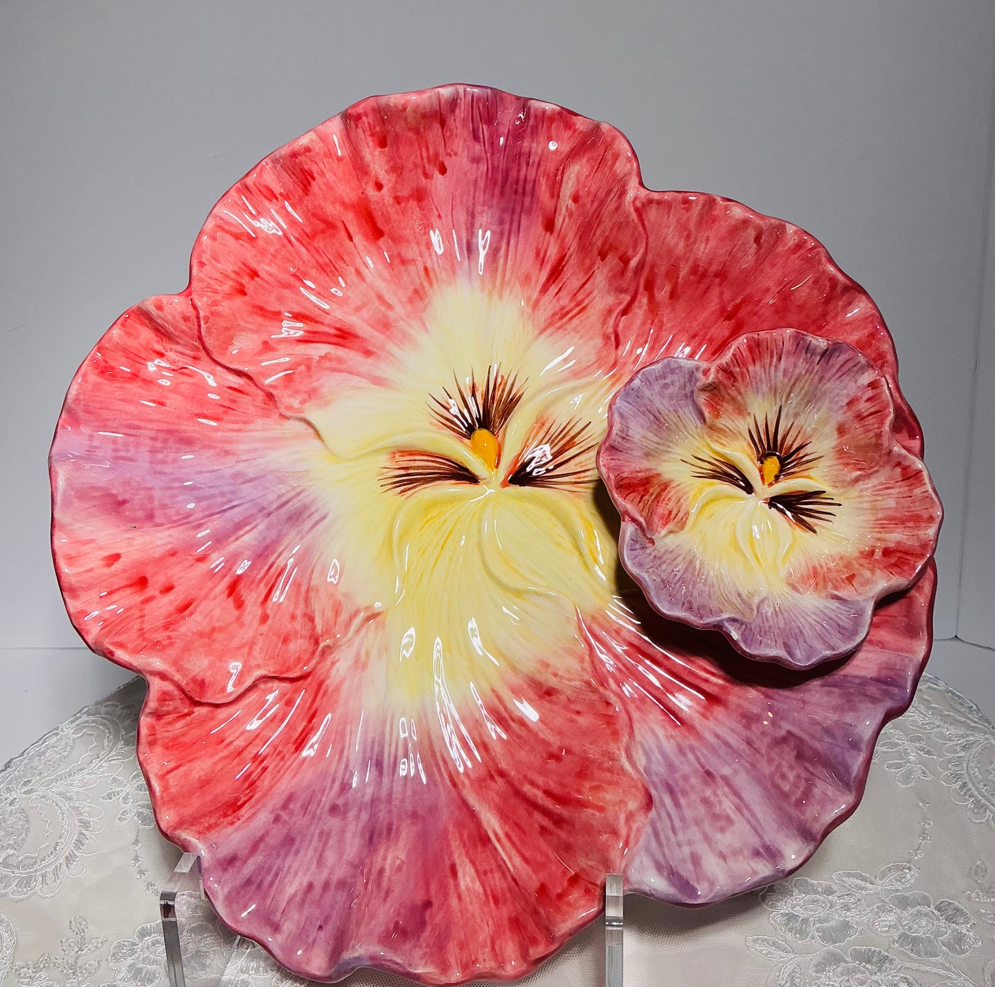 CornerRuby Garden Collection Pansy Flower Ceramic Plate | Purple Decorative Dish