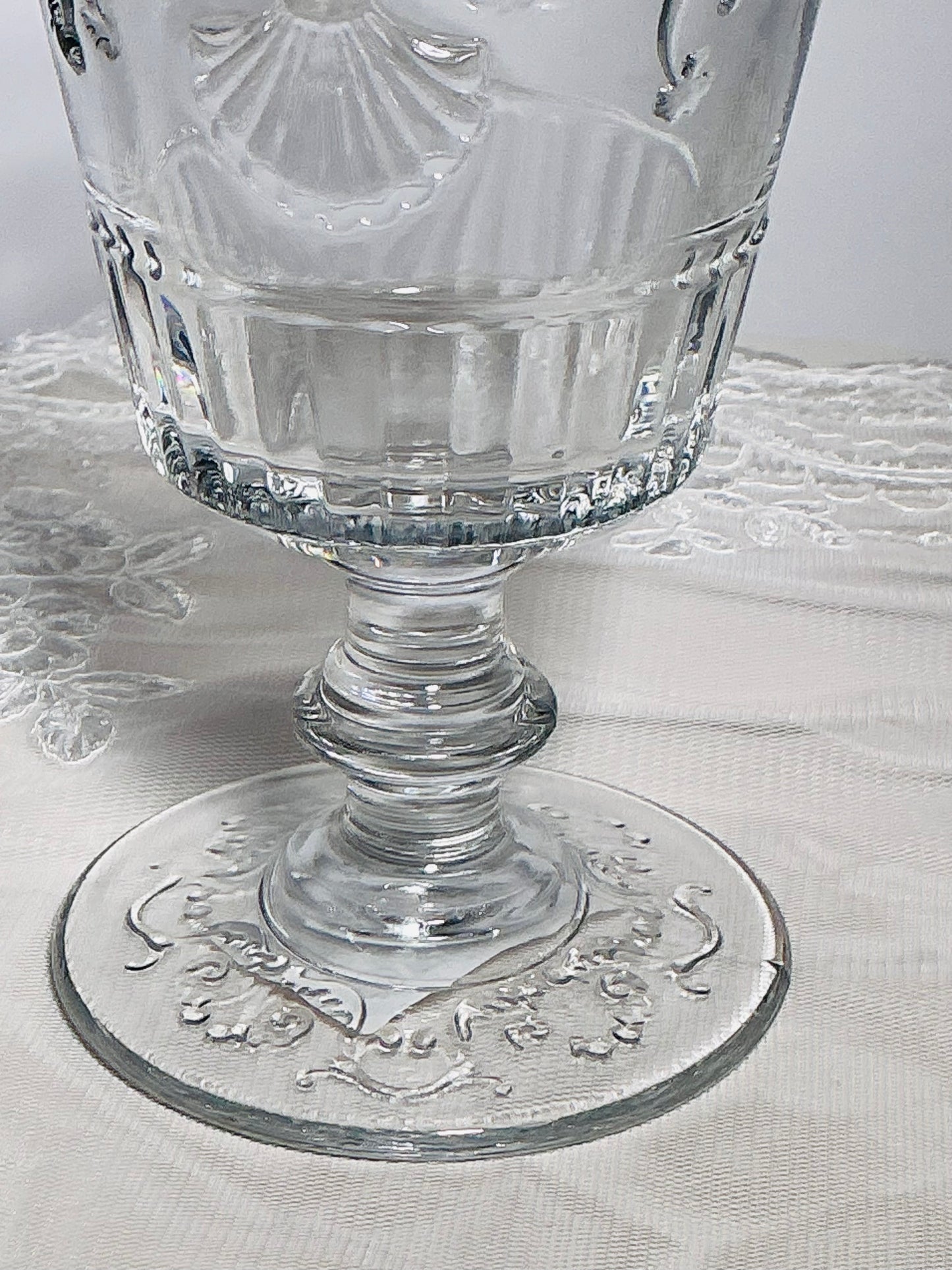 La Rochère Versailles Wine Glass – Shell & Floral | Made in France