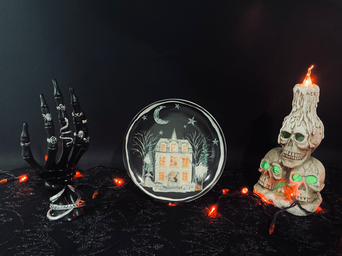 Potter's Studio Halloween Haunted House Ceramic Plate 8.5"